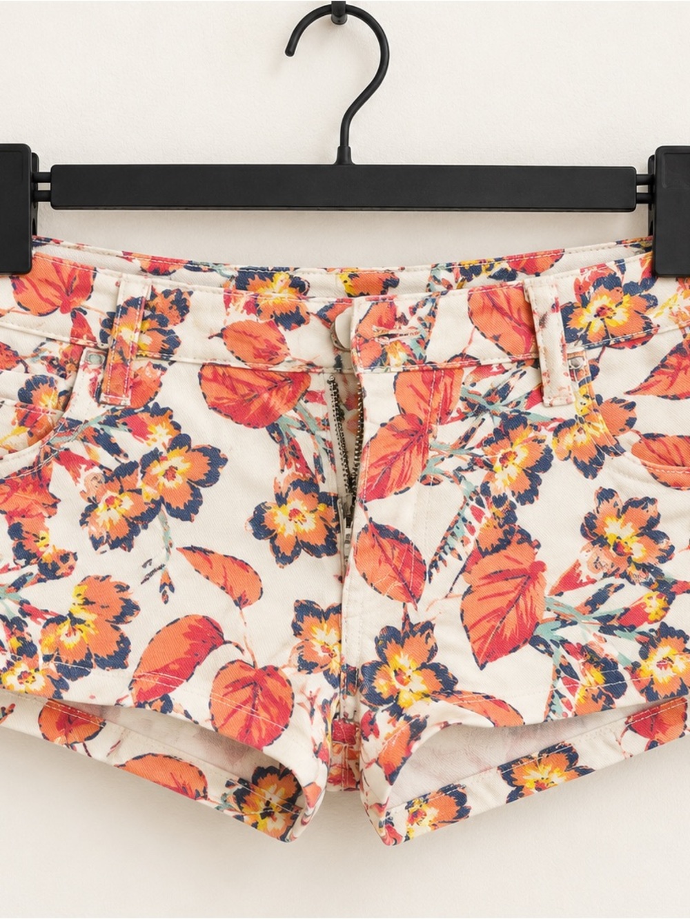 Hurley Tropical Floral Low-Rise Short Shorts